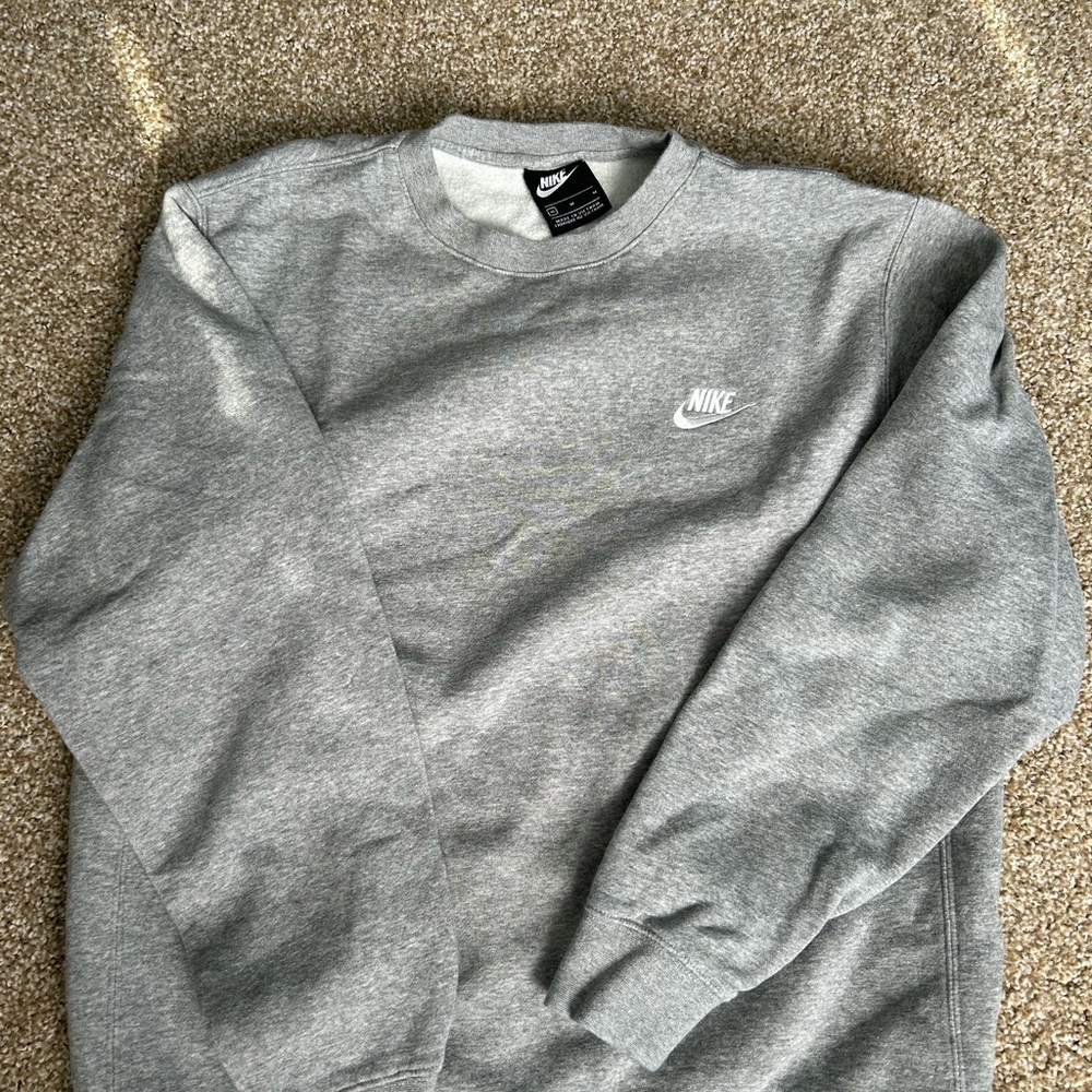 Nike Gray Crewneck Sweatshirt Classic Style